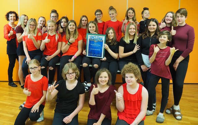 Für vorbildhafte Chorarbeit wurde dem Schulchor der NMS Bad Waltersdorf die Auszeichnung "Meistersinger 2018" verliehen.