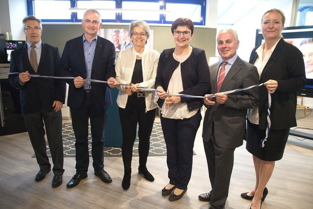 Friedrich Hartner, Andreas Geierlehner, Petra Bohuslav, Michaela Hinterholzer, Laurentius Palmetzhofer, Petra Patzelt. | Foto: mostropolis.at