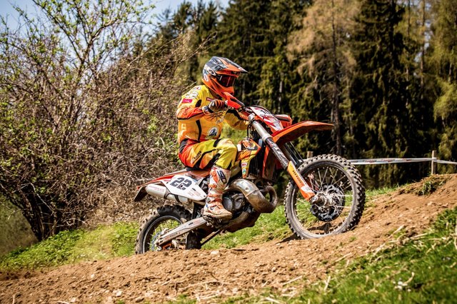 Der Matreier Enduro Racer Martin Ortner beim ÖEC Auftaktrennen in Guttaring.