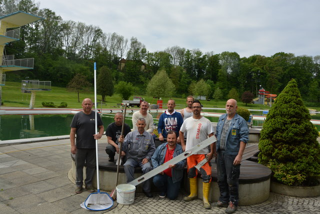 Das Freibad-Team um Leiter Andreas Rindler und regionale Firmen sorgen dafür, dass das Freibad Fürstenfeld zum Saisonstart am 10. Mai 2018 wieder richtig glänzt.