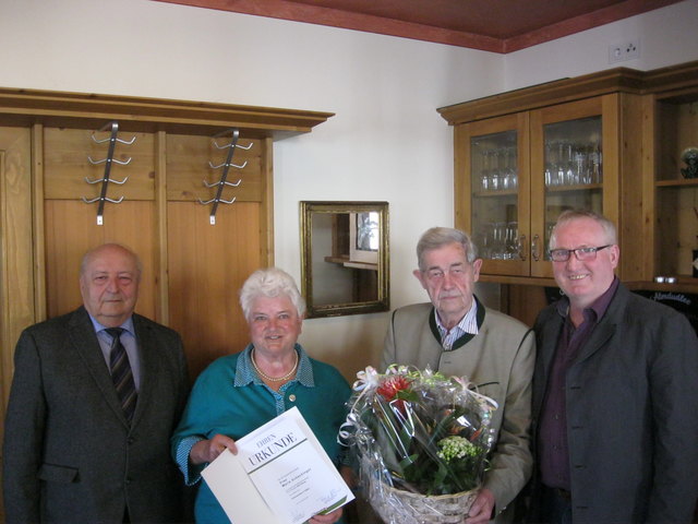 Von links: Günter Huber, Maria Schachinger, SB-Obmann Gottfried Huber, Bürgermeister Josef Högl | Foto: Privat