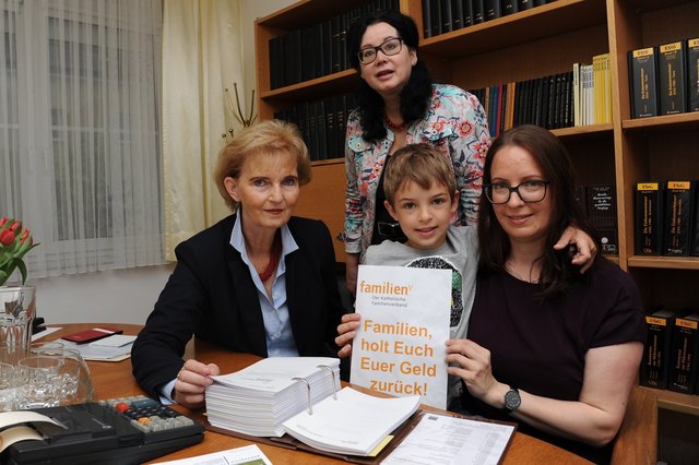 Katholische Familienverband: "Familien holt Euch Euer Geld zurück!" | Foto: Zarl