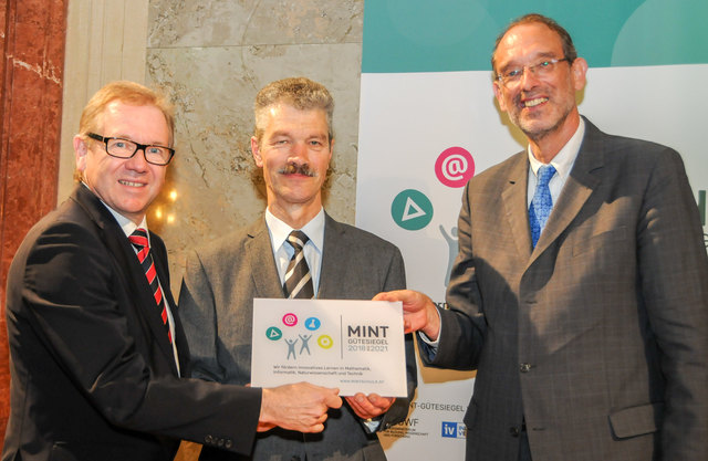 Georg Kapsch (Präsident der Industriellenvereinigung), Johann Fellner (Direktor des BRG Wörgl), Heinz Faßmann (Bundesminister für Bildung, Wissenschaft und Forschung)