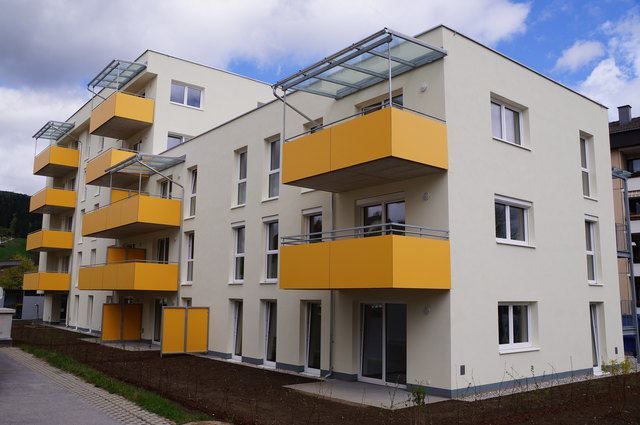 Das neue Gebäude der Siedlungsgenossenschaft Rottenmann mit 15 Wohnungen in der Grazerstraße in Langenwang. | Foto: Koidl