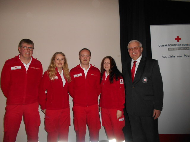 Dienstführender Roman Enöckl, Claudia Gaderer, Andreas Ebner, Julia Krautzer und Wolfgang Wagner. | Foto: Rotes Kreuz Schärding