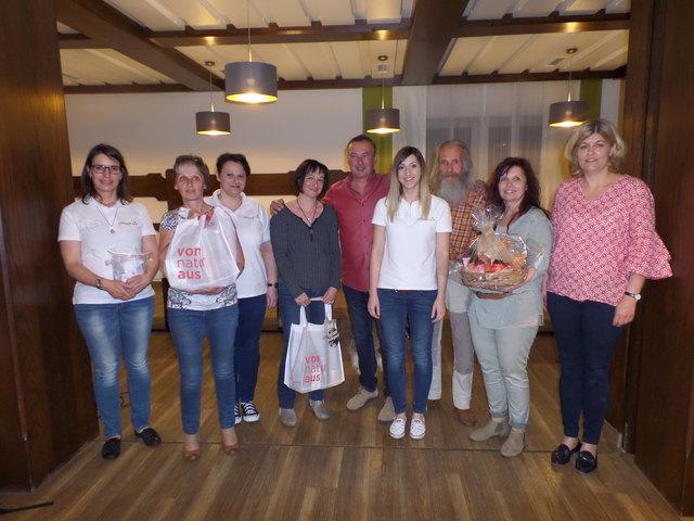 Von links: Susanne Hafner, Renate Jandl, Tanja Tuma, Alexandra Spitzer, Michael Ehrenberger, Nadine Kloiber, Wolf Jaskulski, Astrid Panner, Susanne Mihellyes
