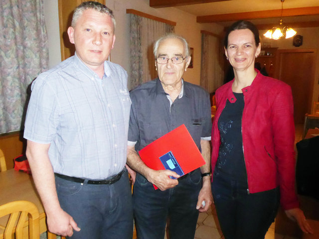SPÖ: Vorsitzender Harald Watzlinger, Fritz Binder (50 Jahre Mitgliedschaft) und Landtagsabgeordnete Bürgermeisterin Kerstin Suchan-Mayr
