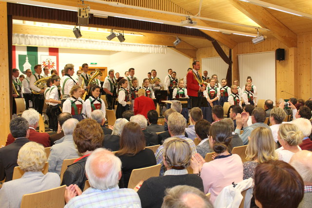 Die Proben im Vorfeld wurde mit einem vollen Haus beim Frühjahrskonzert belohnt.