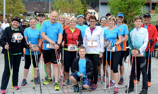 Das Team der Bleiburger Walker mit Obmann Manfred Trattnig (li.) und LH-Stv. Beate Prettner