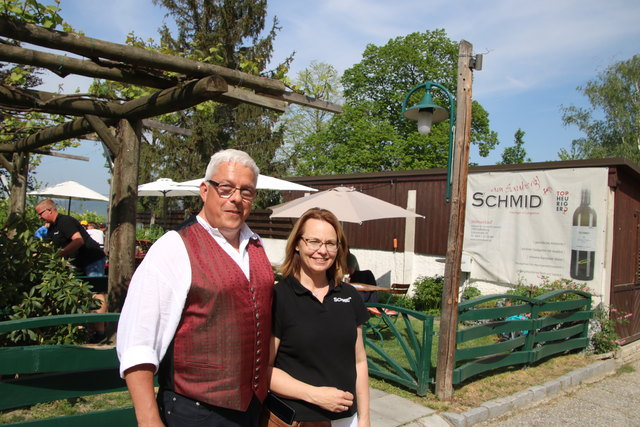 Andreas und Alexandra Schmid am Sauberg.