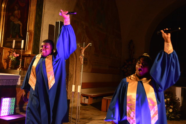 Shelia Michellé & Band sorgte mit kräftiger Stimme für kräftige Stimmung in der Taborkirche.
