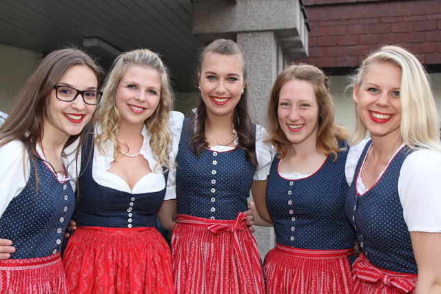 Mit dabei, die Gruppe "Herzklong"