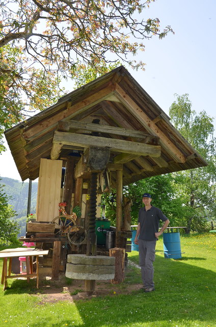 Fragmente einer Obstpresse beim Berggasthof Kollamann in Windisch-Grutschen.