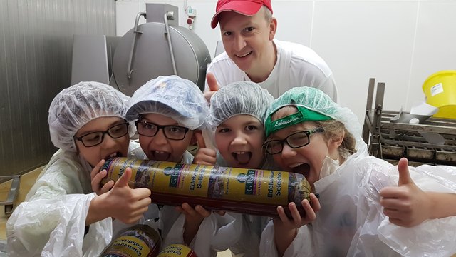 Die Firma Fleisch Wurst Graf besuchten Kinder der Volksschule Steinbrunn-Zillingtal. | Foto: WK