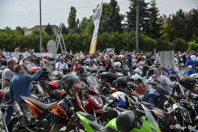 Motorräder so weit das Auge reicht!