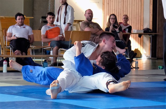 Hermann Tschilikin im weißen Judogi | Foto: SVG