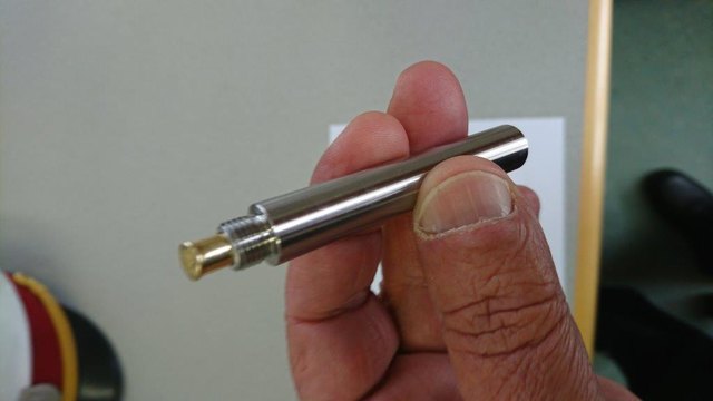 Der kugelschreiberähnliche Schuss-Apparat