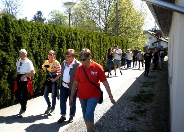Viele Teilnehmer beim 1. Heinz Wippel-Gedenkwandertag des ÖZIV Voitsberg