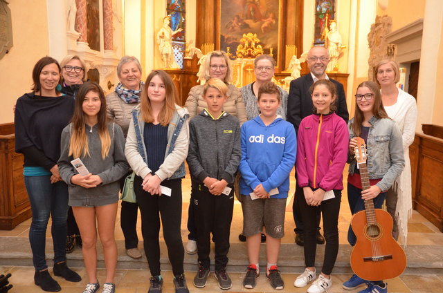 Abendliches Friedensgebet in St. Veit