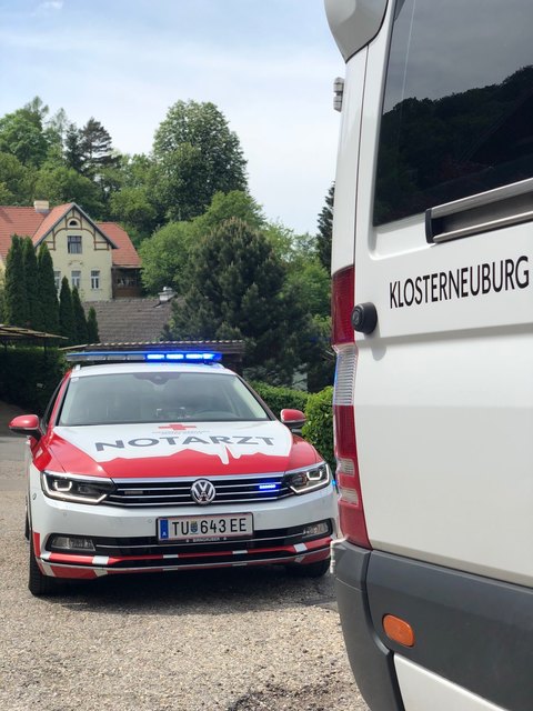 ÖRK: Notarzteinsatzfahrzeug Klosterneuburg