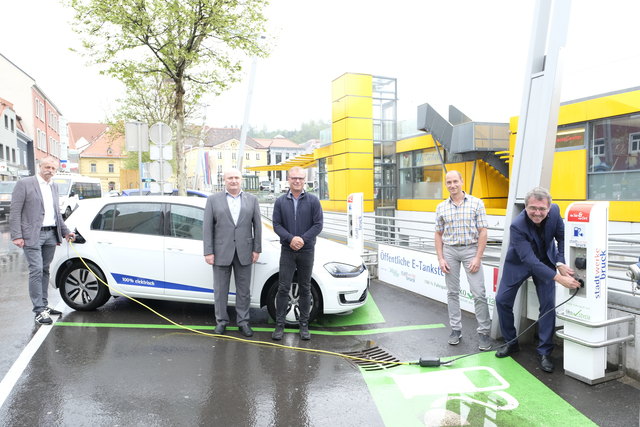 Neue Stromtankstelle am Brucker Hauptplatz - Bruck an der Mur