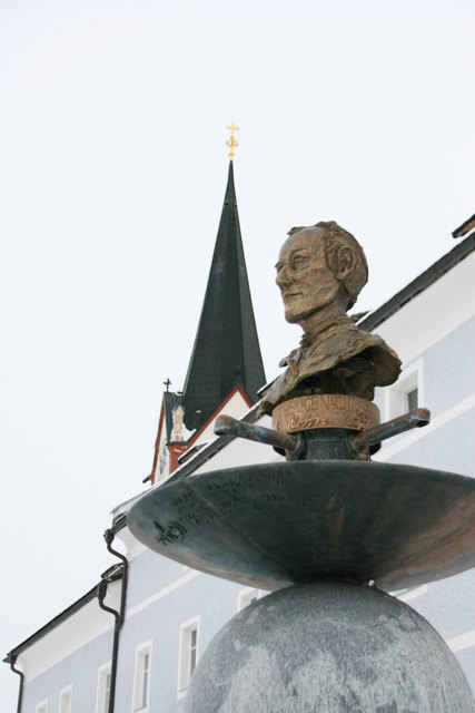 (Symbolfoto "Stille Nacht") Joseph-Mohr-Büste in Mariapfarr.