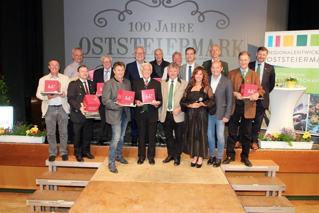 100 Jahre Oststeiermark: Die Ehrung besonderer Oststeirer war einer der Höhepunkte der Geburtstagsfeier in der Stadthalle Fürstenfeld.