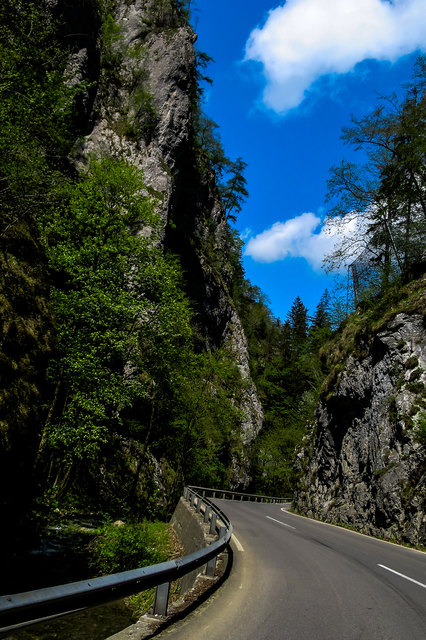 ...mit dem Motorrad...aufgenommen während der Fahrt von der besten Beifahrerin .....meiner lieben Gattin!!!