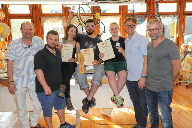 Projekttag der Tapezierer Salzburg in der Berufsschule Kuchl. | Foto: WKS