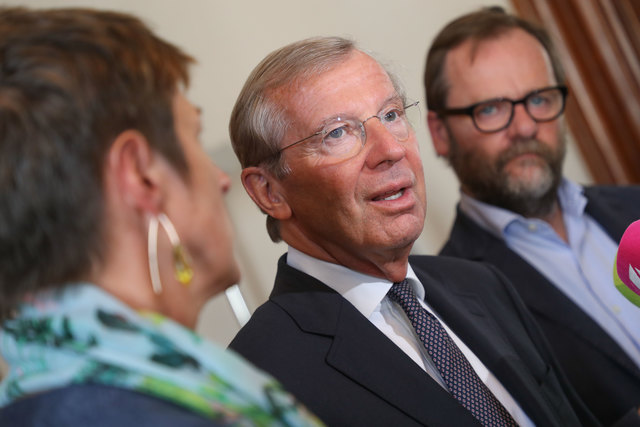 Koalitionsverhandlungen: v.l. Astrid Rössler (Grüne), Wilfried Haslauer (ÖVP) und Josef Schellhorn (Neos). | Foto: Franz Neumayr