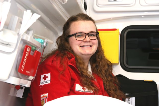 Immer ein Lächeln auf dem Gesicht: Ines Staufer taugt's beim Roten Kreuz. | Foto: OÖRK/Schönberger