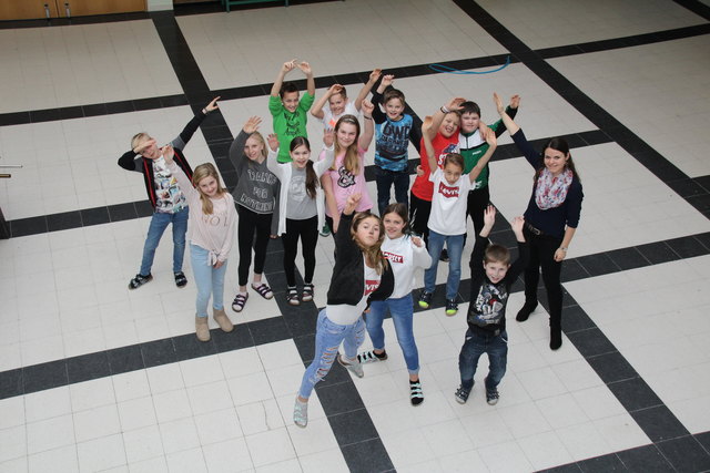 Neue Mittelschule Raab: individuelle Förderung durch viele verschiedene Schwerpunkte wie Sport, Digitale Kompetenz, Natur und Technik, Kreatives Gestalten, Ernährung; Berufsorientierung ab 7. Schulstufe; viele Projekte zur Talenteförderung; Motto: "Schule der Vielfalt, so können individuelle Stärken gefördert werden." Homepage: www.neuemittelschuleraab.at; Tag der Offenen Tür: Jänner (mit Entdeckerpass für Besucher)