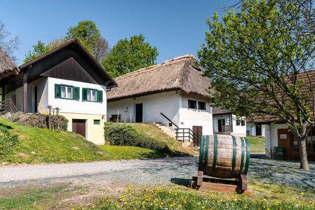 Am 12. Mai dient das Kellerviertel als Frühlingskulisse. | Foto: Margareta Koch