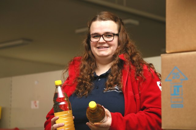 Gemeinsam mit einem Team ist Ines Staufer praktisch jeden Freitag im Sozialmarkt. | Foto: OÖRK/Schönberger