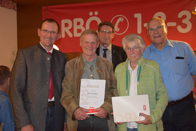 Obmann Max Egger mit Horst Rueland und Anni Emberger (vorne v.l.) sowie Bürgermeister Hermann Ritzer und ARBÖ Tirol Präsident Eduard Fleischhacker (hinten v.l.).