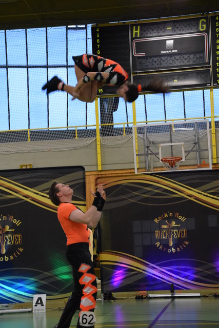 Amtierende Wiener Meister A-Klasse (Main Class): Sonja & Christian - Vorwärtssalto (Akrobatikrunde)