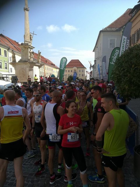UNIQA Sonnenlauf Event 2018 am Sonntag, dem 6.Mai 2018, kurz vor dem Massenstart aller Bewerbe.