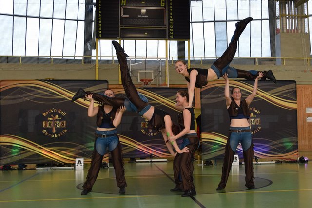 Miniformationen Ladies - Girls Like That mit neuer spektakulärer Akrobatik