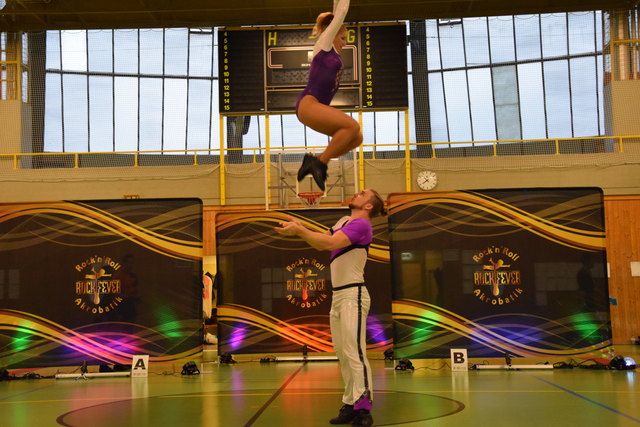 B-Klasse: Alexandra & Korbinian - Akrobatikrunde