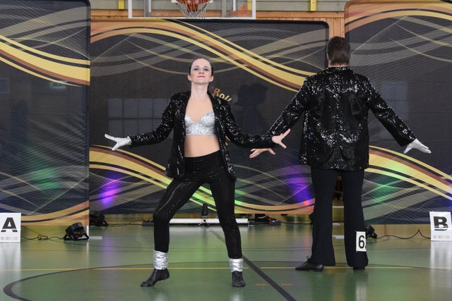 Amtierende Wiener Meister A-Klasse (Main Class): Sonja & Christian in ihrer Fußtechnikrunde zu Michael Jackson