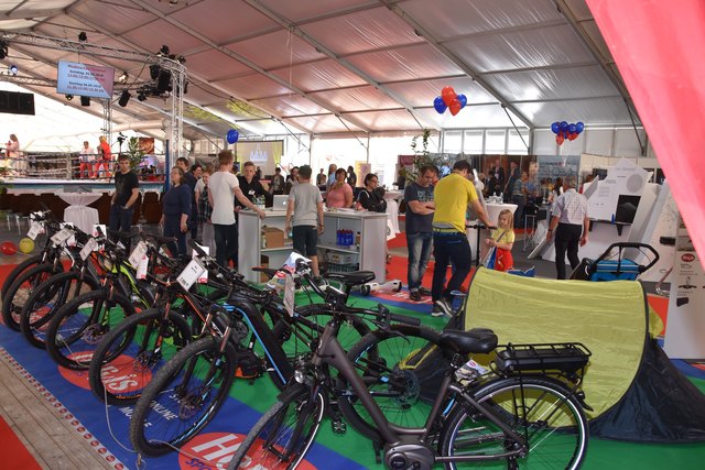 Die Aussteller fanden auf der Messe viel Platz vor. | Foto: Reichel