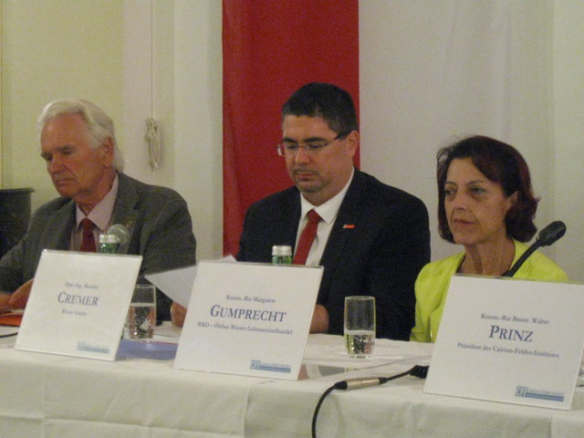 v.L.n.R.: Peter Kriz, Mathias Cremer, Margarete Gumprecht