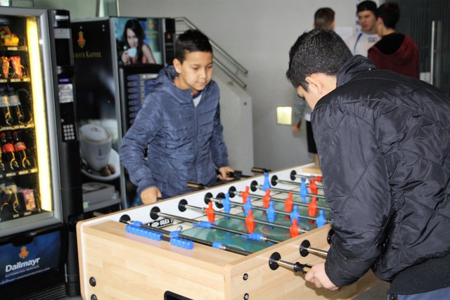 Der Jugendtreff W.O.T. in Thal kürt die Queen oder den King im Tischfußball
