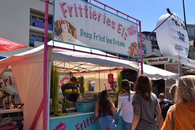 Ein Highlight für alle Naschkatzen war das frittierte Eis.