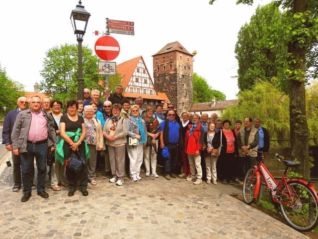Die Senioren aus der Gemeinde Fallbach genießen ihre Reise nach Bayern