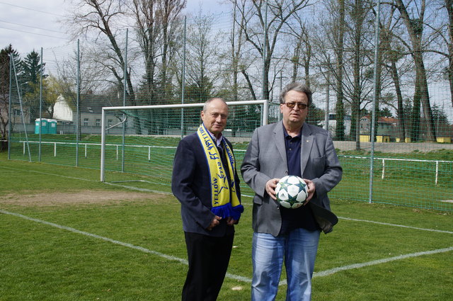 Von Anfang an dabei: Peter Kovanda und Mirek Slosa vom Yellow Star. Sie sind die gute Seele des Klubs.