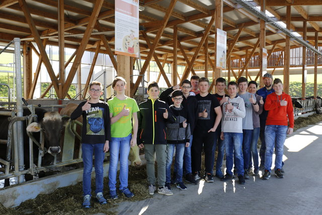 Landwirtschaftliche Fachschule Otterbach: Die dreijährige Fachschule bietet die Ausbildungsschwerpunkte Milchviehhaltung, Ackerbau und Mast sowie Forstwirtschaft. Abschluss: Landwirtschaftlicher Facharbeiterbrief, "Mittlere Reife" und Lehrzeitanrechnung in über 90 Berufen. Modell LandWirtschaft: Während der drei Jahre Fachschule absolviert der Schüler den ersten Jahrgang der Berufschule und steigt nach dann in das zweite Lehrjahr ein. Homepage:www.ooe-landwirtschaftsschulen.at