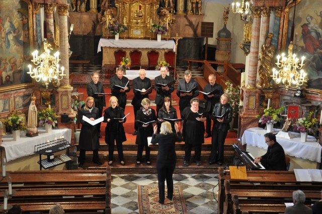 Das Vokalensemble InCantare begeisterte mit musikalischen Kostbarkeiten | Foto: H. Lang