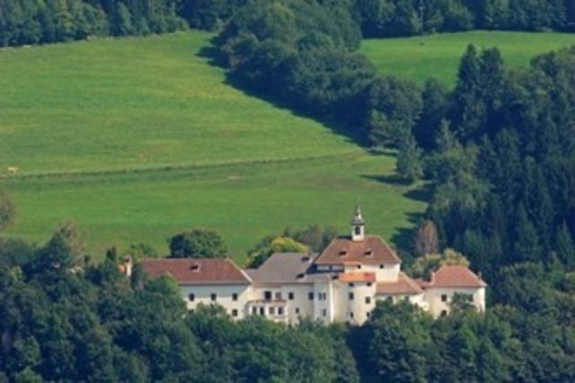 Der Blick auf Schloss Rothenthurn vom Süden aus | Foto: KK