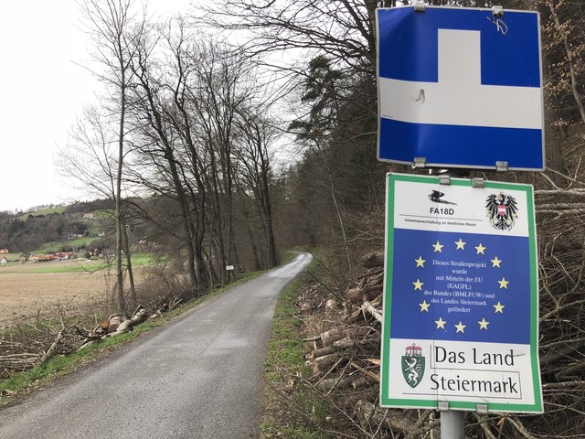 Zwischen Fresing und Maierhof haben wir dieses Schild entdeckt. | Foto: Waltraud Fischer